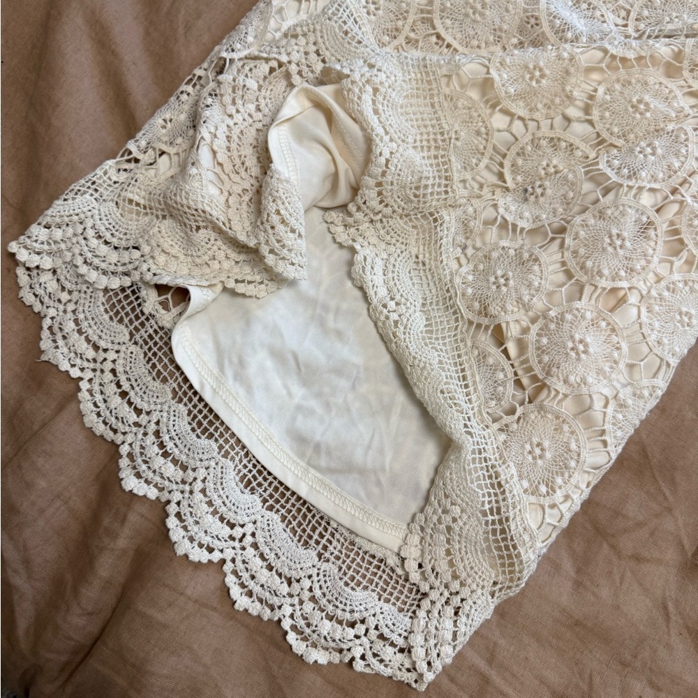 Crochet Boho Elegant Cream high low fully lined A line skirt - Picture 3 of 5